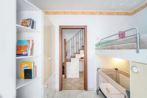 1 bedroom, iron/ironing board, free WiFi, bed sheets - Ganden's Flat - One Bedroom Apartment, Sleeps 3 (Modena)