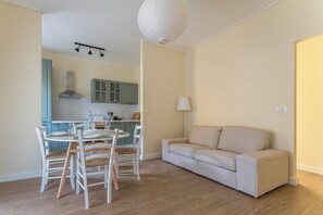 Apartment | Living area - Spacious Apartment In Sori With Terrace (Sori)