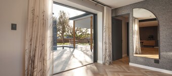 Spacious 5-bedroom family friendly house with Wi-Fi, AC in superb Stellenbosch