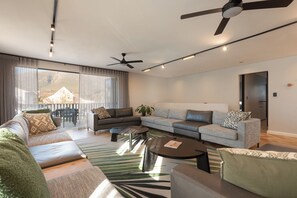 Téléviseur connecté, foyer