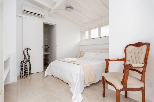 Villa Deluxe, 5 chambres, climatisation | 5 chambres, décor unique, ameublement unique, fer et planche à repasser