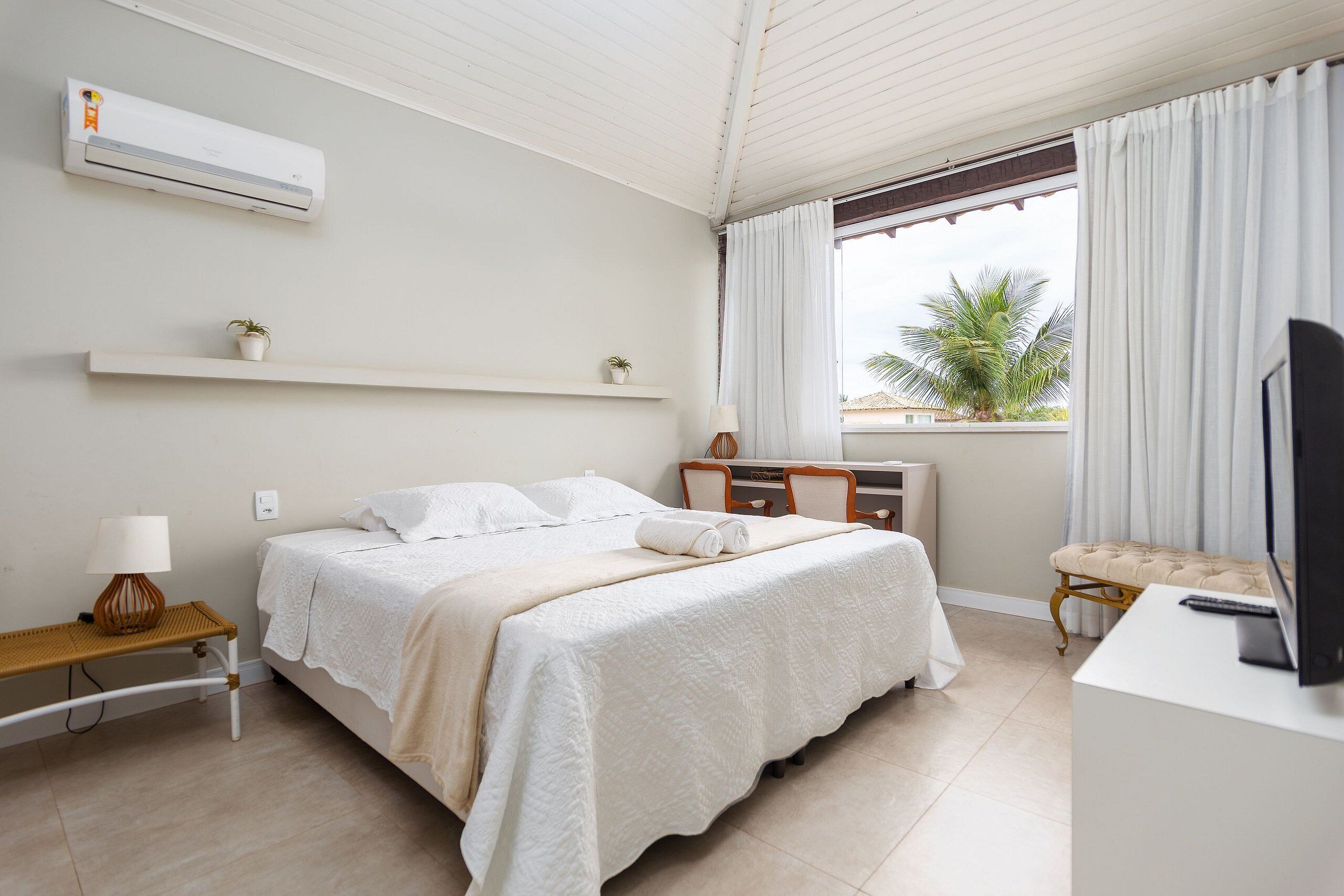 Vila luxo, 5 quartos, ar-condicionado | 5 quartos, individualmente decorados, individualmente mobiliados