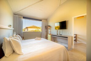 Deluxe villa, 5 slaapkamers, airconditioning | 5 slaapkamers, individueel gedecoreerd, individueel gemeubileerd