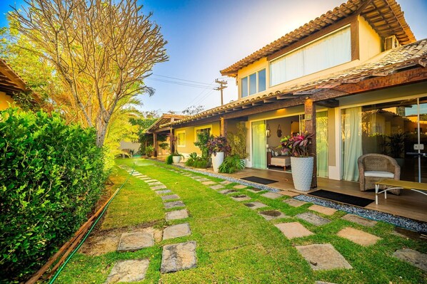 Deluxe Villa, 5 Bedrooms, Air conditioning | Property grounds