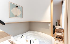 Apartment | 1 bedroom, iron/ironing board, bed sheets