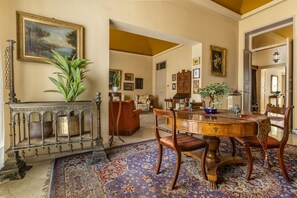 Interior - From the Baron and Baroness, charm and art's house with terrace (Palermo)