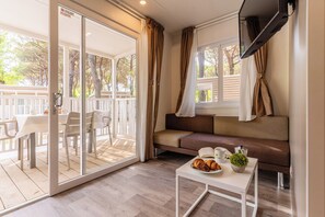 Superior Mobile Home, Garden View | Living area | LCD TV