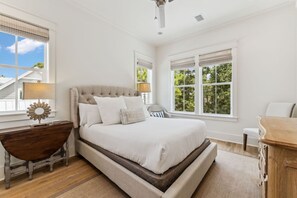 4 bedrooms, free WiFi, bed sheets