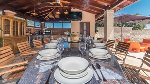 Villa | Speisen im Freien