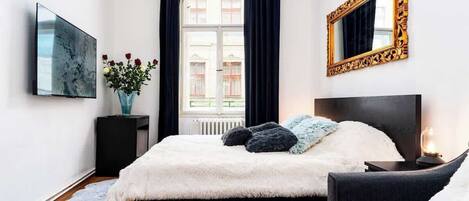 3 bedrooms, iron/ironing board, WiFi, bed sheets