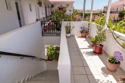 Anthi Studios & Apartments