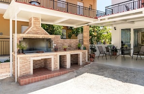 BBQ/picnic area - Anthi Studios & Apartments (Zakynthos)