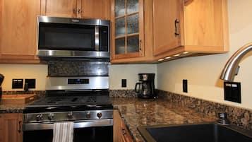 Condo, 1 Bedroom | Private kitchen | Fridge, oven, coffee/tea maker, toaster