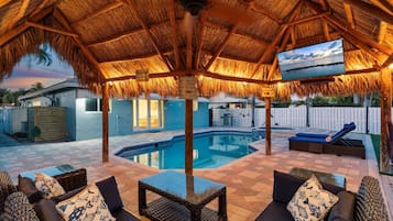 House, 3 Bedrooms | Pool