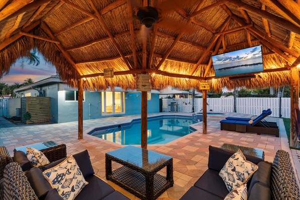 House, 3 Bedrooms | Pool - Blue Wave Retreat At Hollywood Beach 3 Bedroom Home (Hollywood)