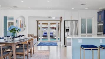 House, 3 Bedrooms | Dining