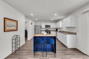 Rumah, 5 kamar tidur | Dapur pribadi | Lemari es, oven, mesin pembuat kopi/teh, dan pemanggang roti