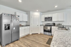 Casa, 5 quartos | Cozinha privada | Geladeira, fogão, cafeteira/chaleira, torradeira