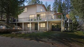 House, 5 Bedrooms | Exterior