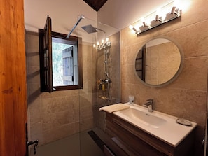 Shower, towels