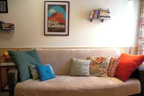 Smart-TV, DVD-Player, Bücher