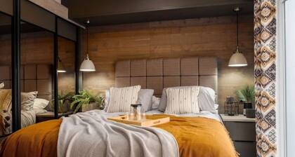 Luxurious & Lucrative Lakewood