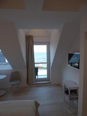 Comfort-Doppelzimmer, Meerblick | Schreibtisch, kostenloses WLAN