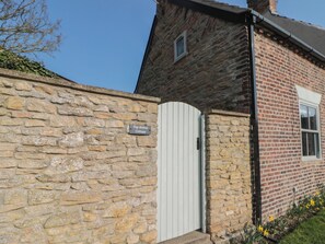 Exterior detail - Top Holme Cottage (York)