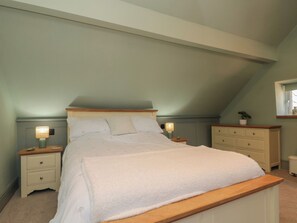 1 quarto, individualmente decorados, individualmente mobiliados