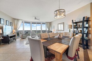 Dining - Caribe Resort 1206B by Liquid Life (Orange Beach)