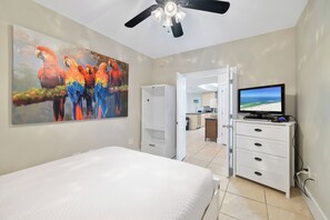 4 bedrooms, iron/ironing board, free WiFi, bed sheets