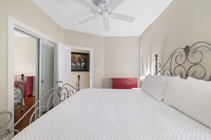 4 bedrooms, iron/ironing board, free WiFi, bed sheets