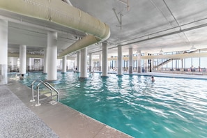 Innenpool, beheizter Pool