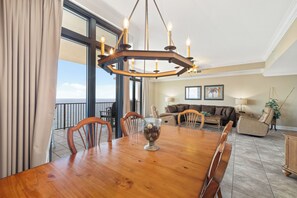 Dining - The Oasis at Orange Beach 2607 by Liquid Life (Orange Beach)
