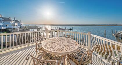 Water’s Edge - Pool House on the Bay
