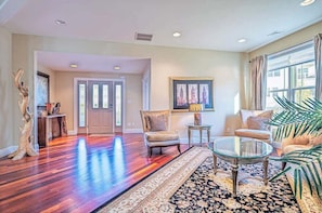 Interior - Water’s Edge - Pool House on the Bay (Ventnor City)