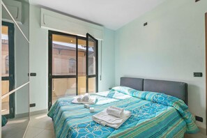 3 bedrooms, iron/ironing board, free WiFi, bed sheets - Appartamento Mako - 800m From The Beach (Viareggio)