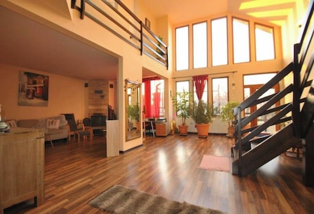 Smart TV, fireplace. Pink Garden Events Advance Notice Required
