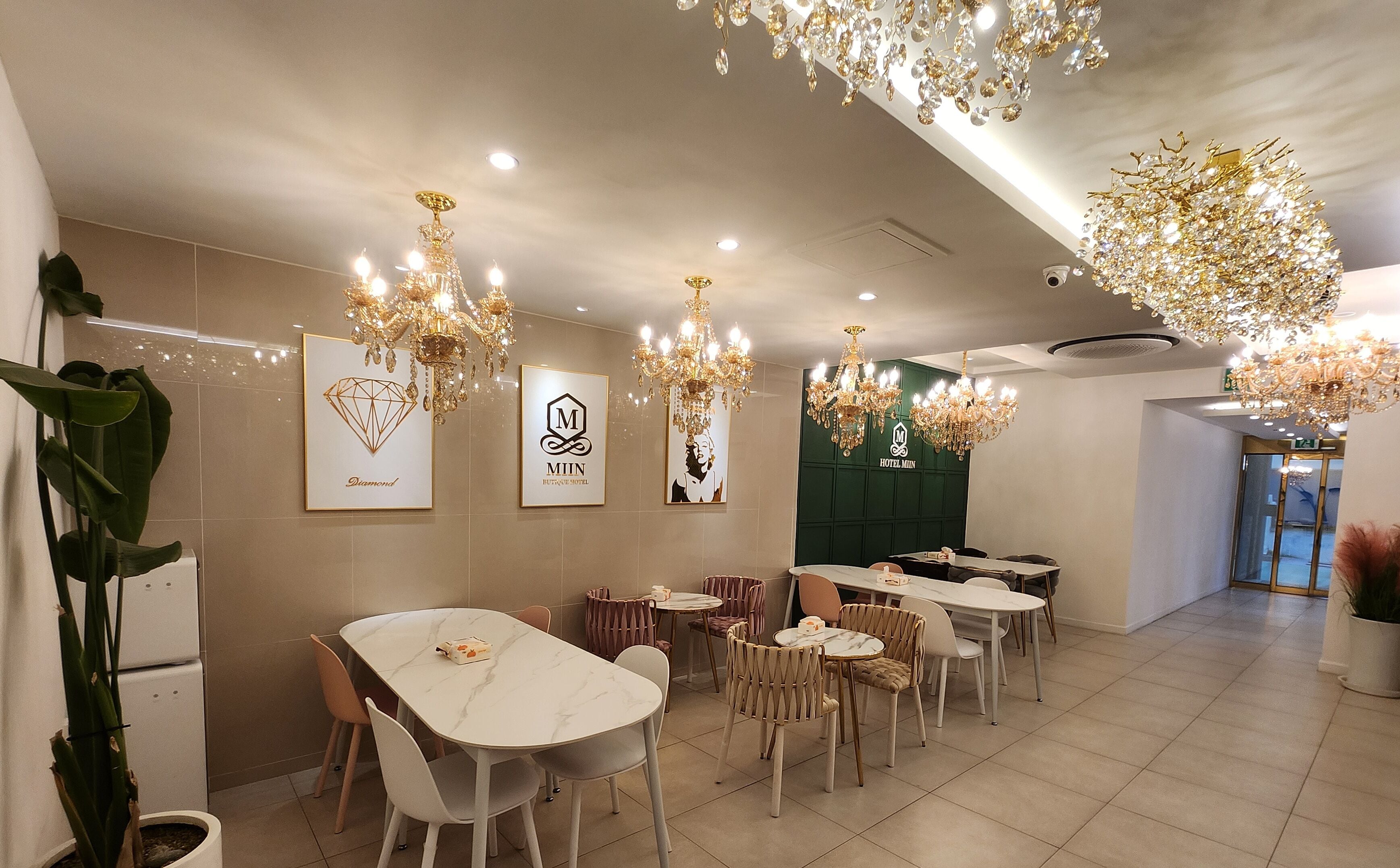 Desayuno de autoservicio incluido todos los días 