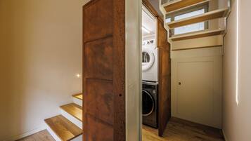 Apartamento, vista para a cidade | Lavanderia