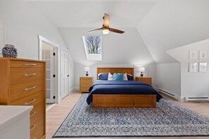 6 habitaciones, escritorio y tabla de planchar con plancha 
