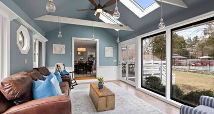 1.2 Acre Estate | Pool | Close to Beaches | Games