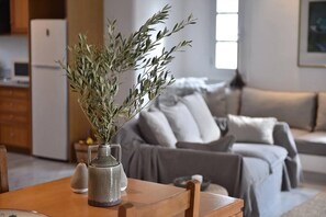 Interior - Cycladic home in Kampos by GHH (Paros)