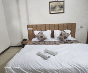 Deluxe Double Room, 1 King Bed