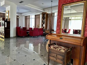 Imej tidak diklasifikasikan, 2 daripada 174, butang