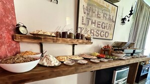 Restaurant - West Gate (Sutomore)