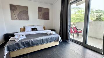 Comfort Quadruple Room, Balcony, Mountain View | Free WiFi