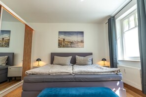 2 bedrooms, iron/ironing board, travel cot, free WiFi