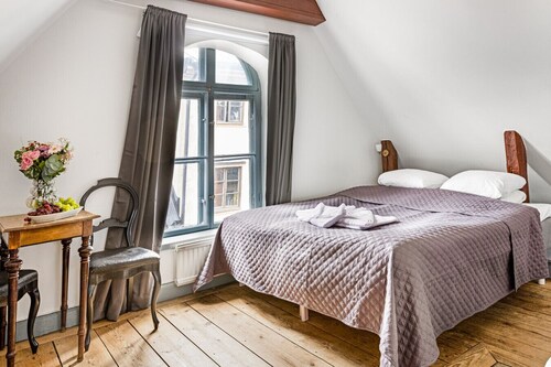 Historisk takvåning i gamla stan