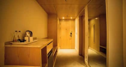 Hotel SADA SHIV a luxury stay near Kashi Vishwanath Mandir and Ganga River